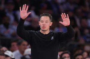 【完整版】米奇:最后叫暂停是因没人跑出空位 不在意开局二连败