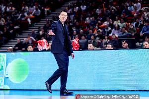 媒体人：上海在经历外援磨合的阵痛 没了白边 战术没那么丰富立体